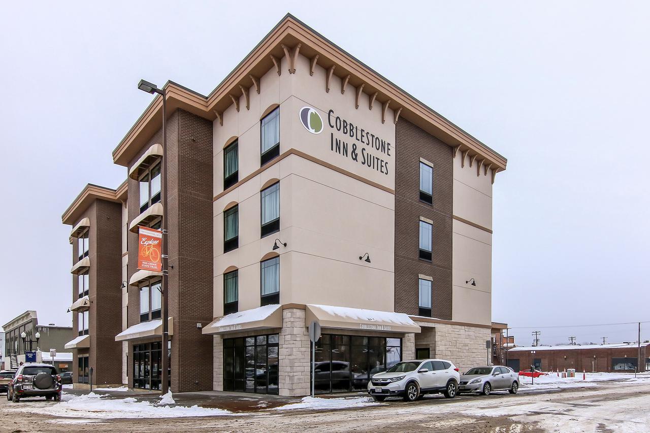 Cobblestone Inn & Suites - Menomonie/Uw-Stout Luaran gambar