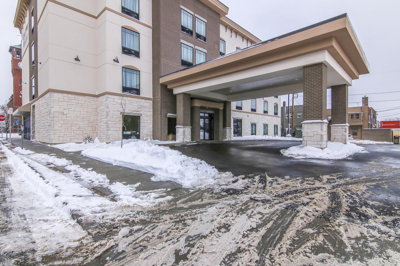 Cobblestone Inn & Suites - Menomonie/Uw-Stout Luaran gambar