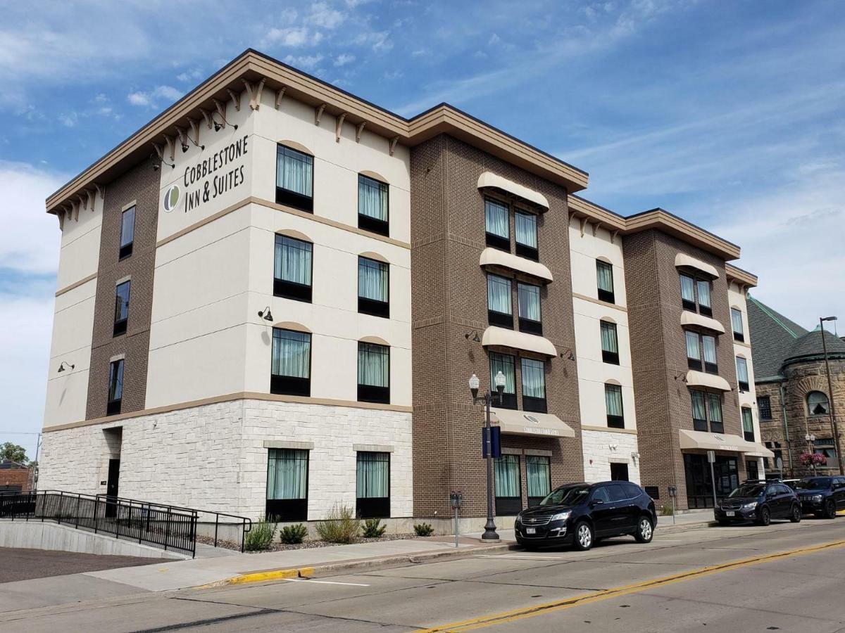 Cobblestone Inn & Suites - Menomonie/Uw-Stout Luaran gambar